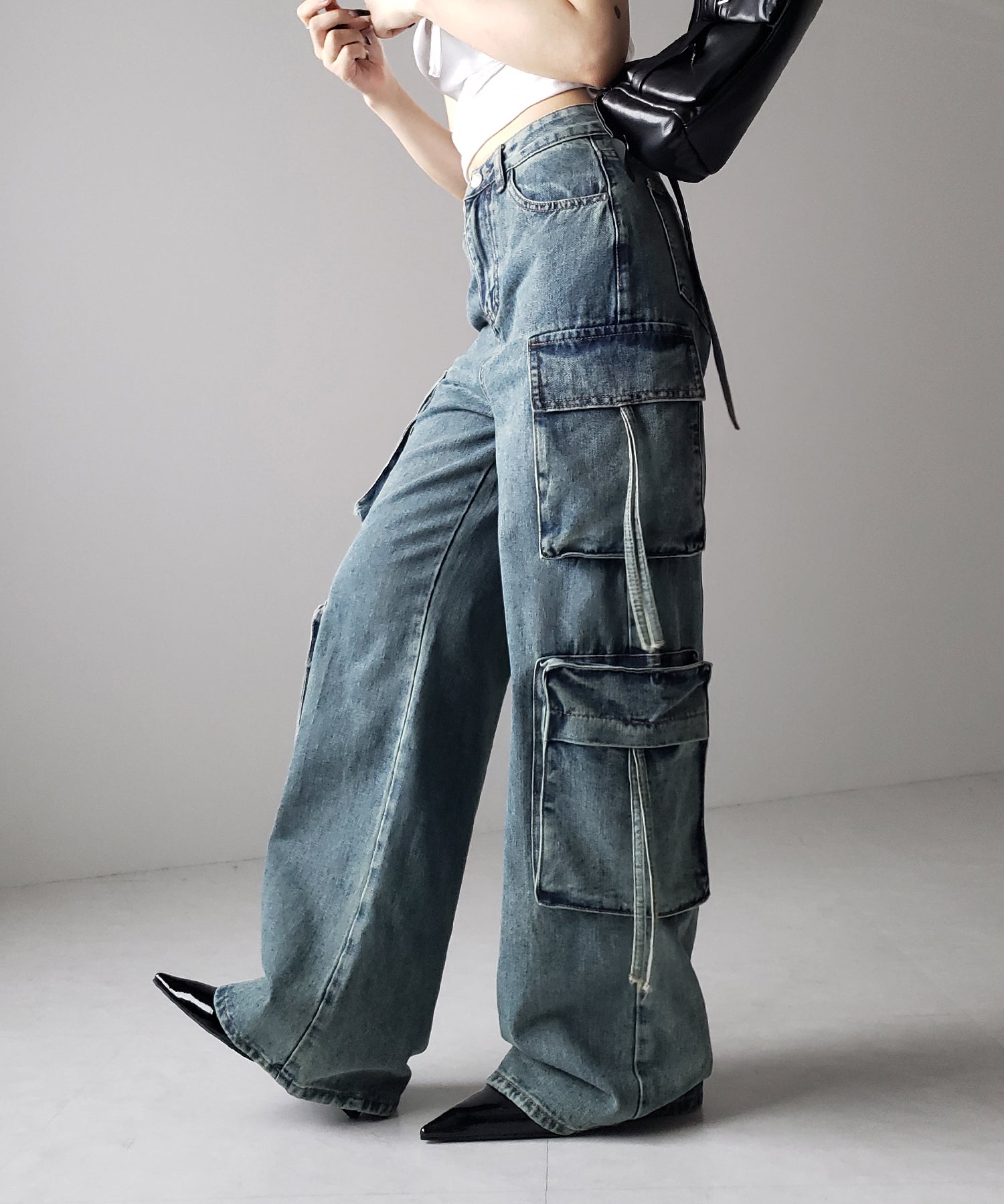 ４ポケットストラップヴィンテージルーズカーゴデニム ／ 4 pocket strap vintage loose cargo denim