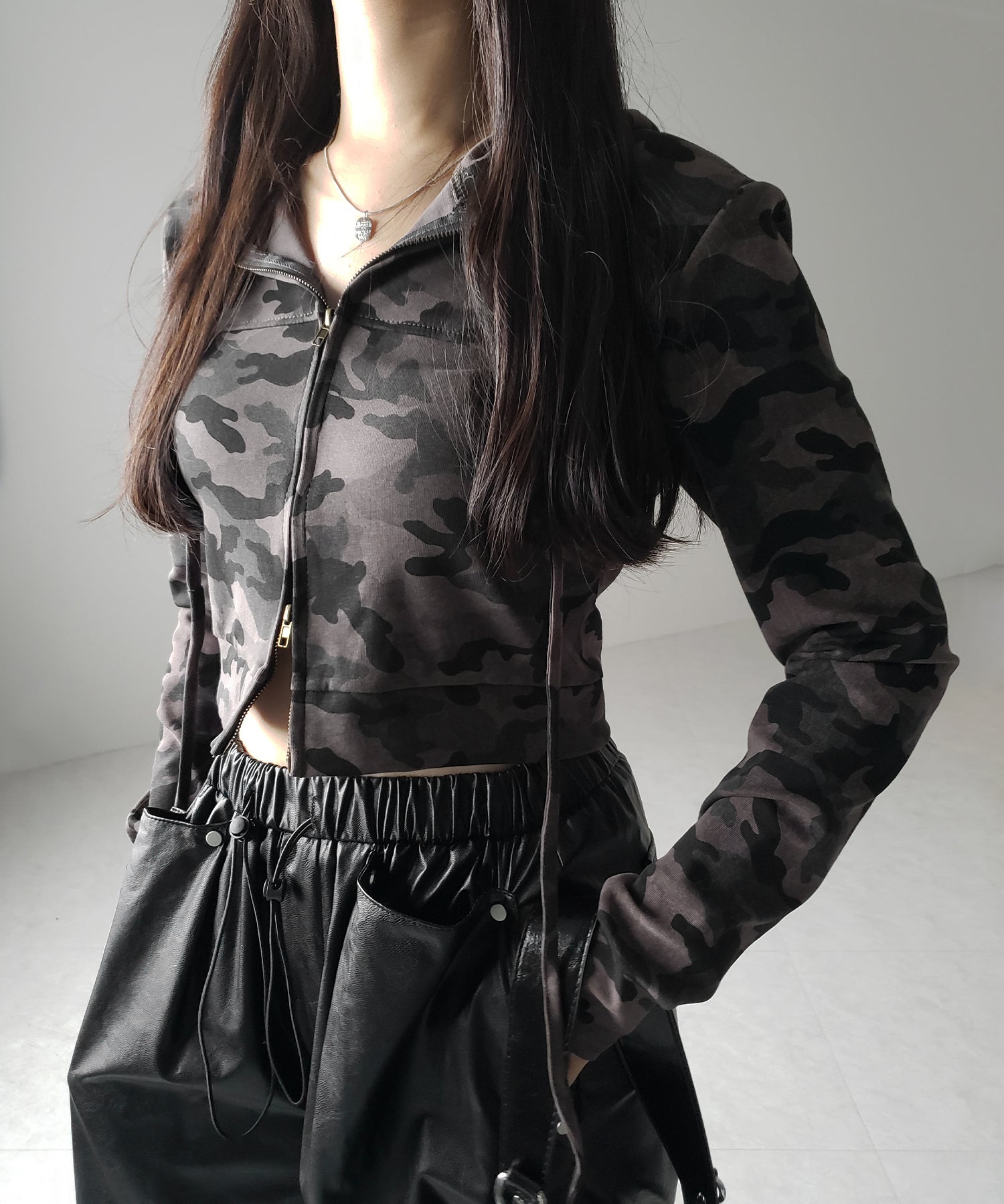 【 ２color 】ダブルジップカモフラミリタリーカットパーカー ／ double zip camouflage military cut hoodie