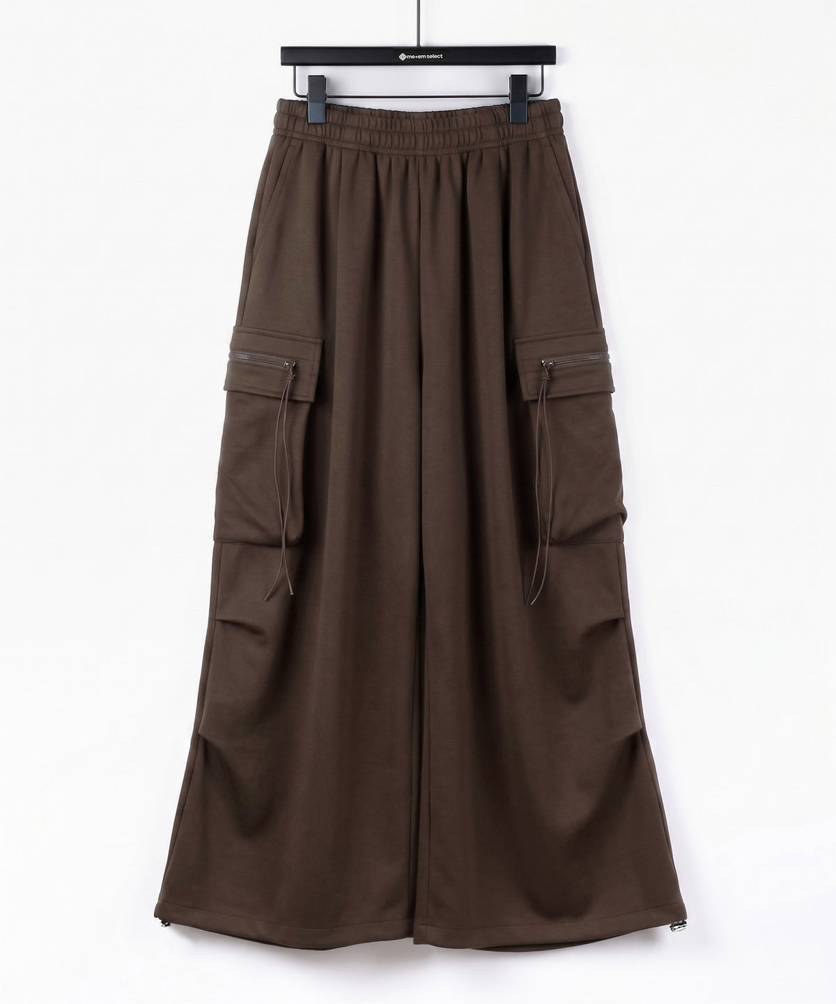 【 裾絞り可能２WAY 】ドローコードタックワイドカーゴスウェットパンツ ／ drawcord tuck wide cargo sweatpants