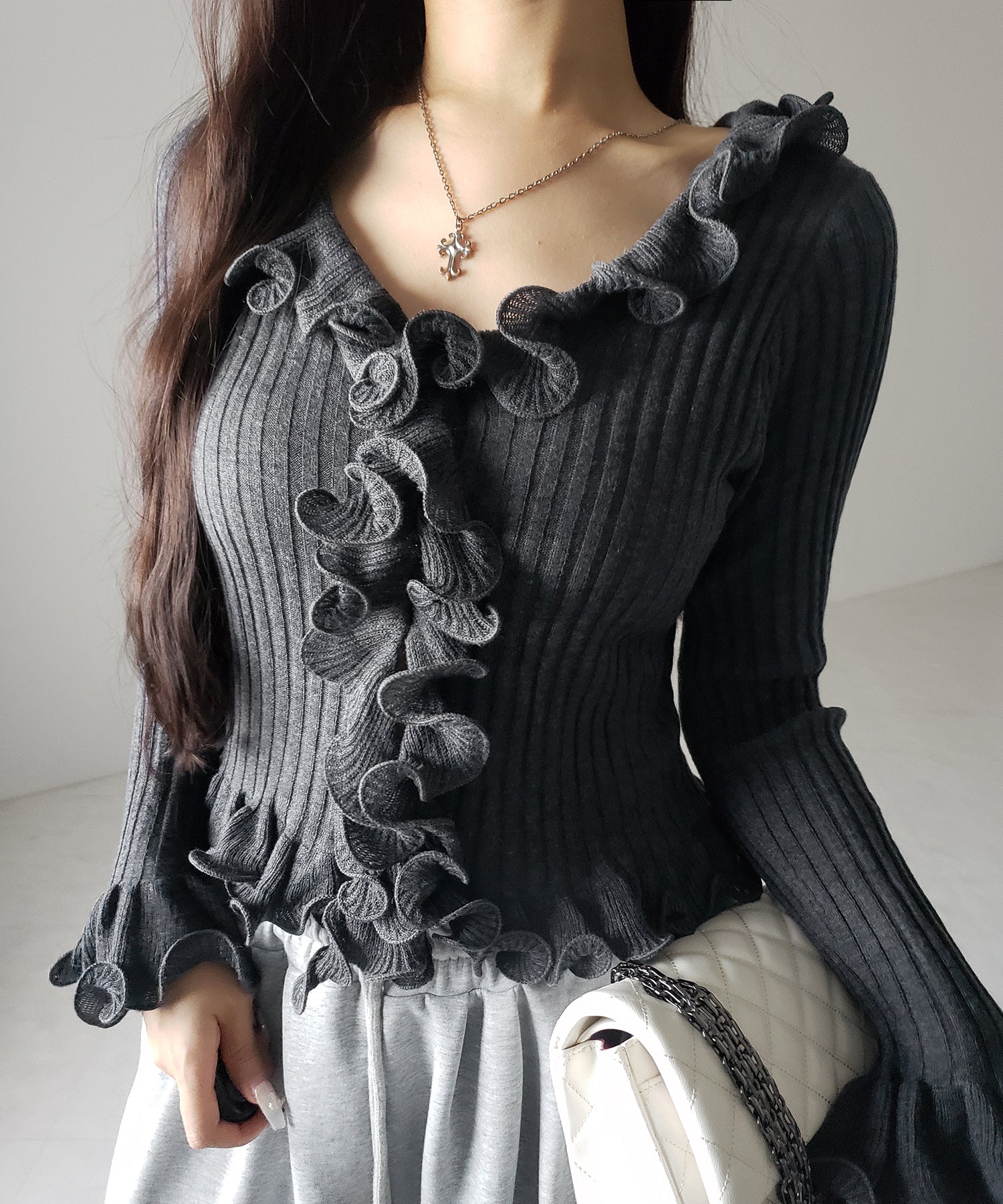 シアーフリル長袖リブニットカーディガン ／ sheer frill long-sleeve ribbed knit cardigan
