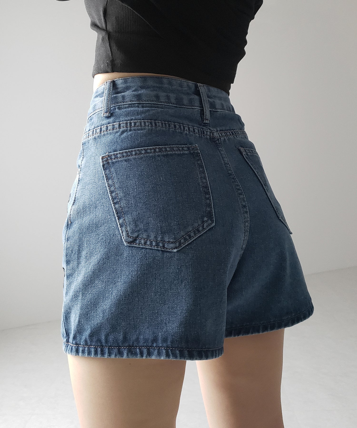 【 ２color 】ミニリボン刺繍ハイウエストデニムショートパンツ ／ mini ribbon  embroidery high waist denim short pants