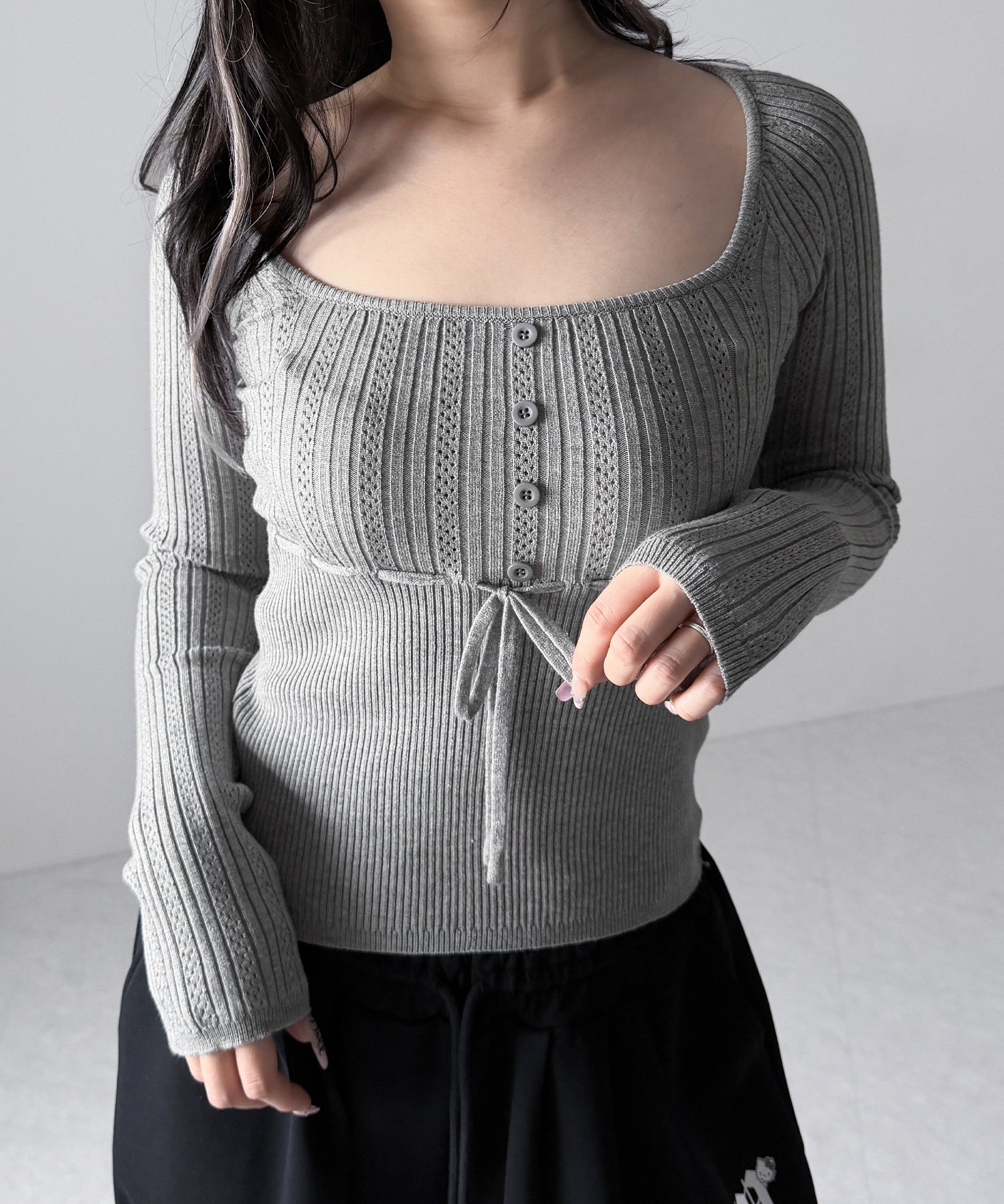 スリムフィット透かし柄リブニット / slim fit watermark pattern rib knit tops