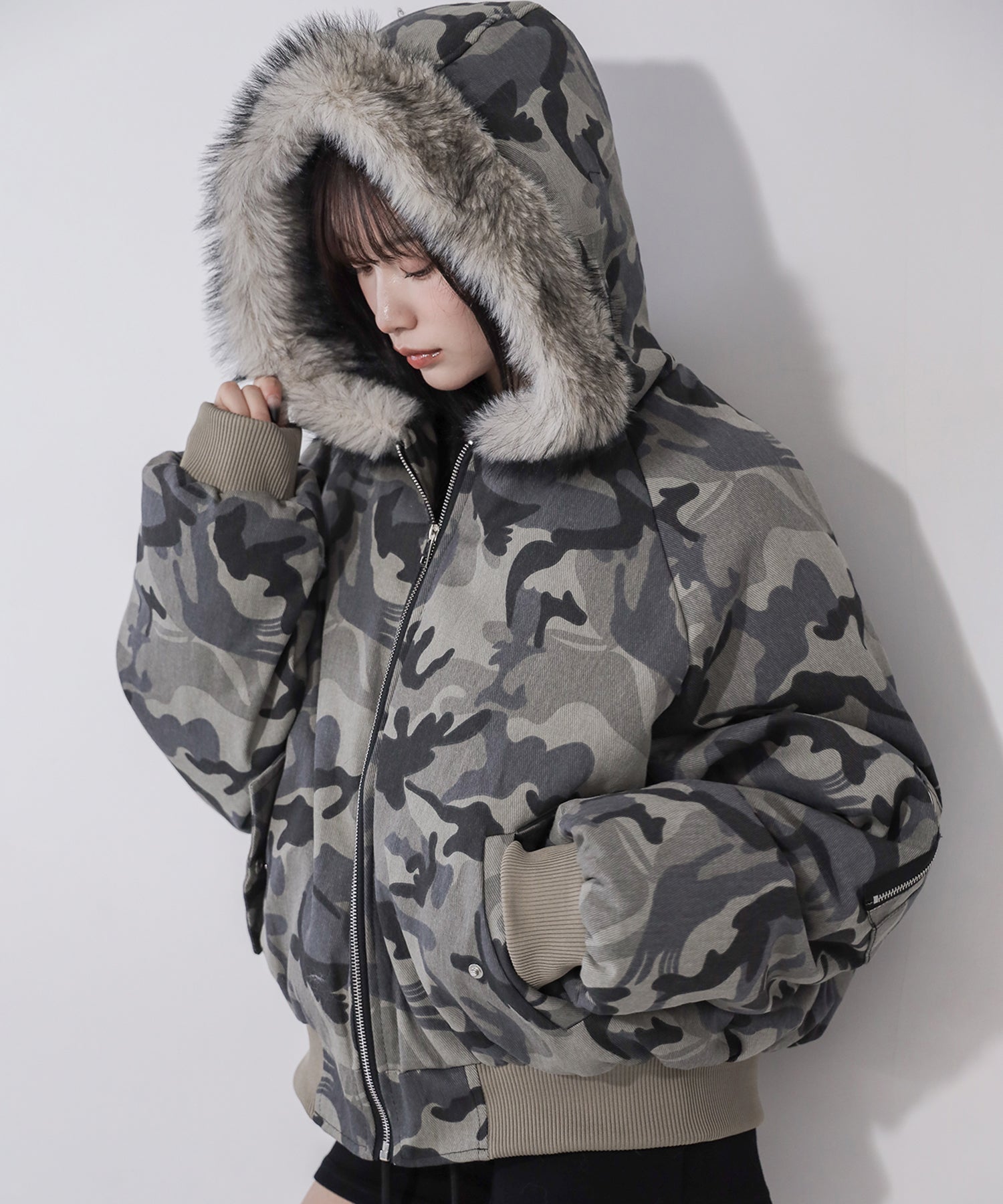 カモフラフェイクファーフーディ中綿ジャケット ／ camouflage fake fur hoodie down jacket