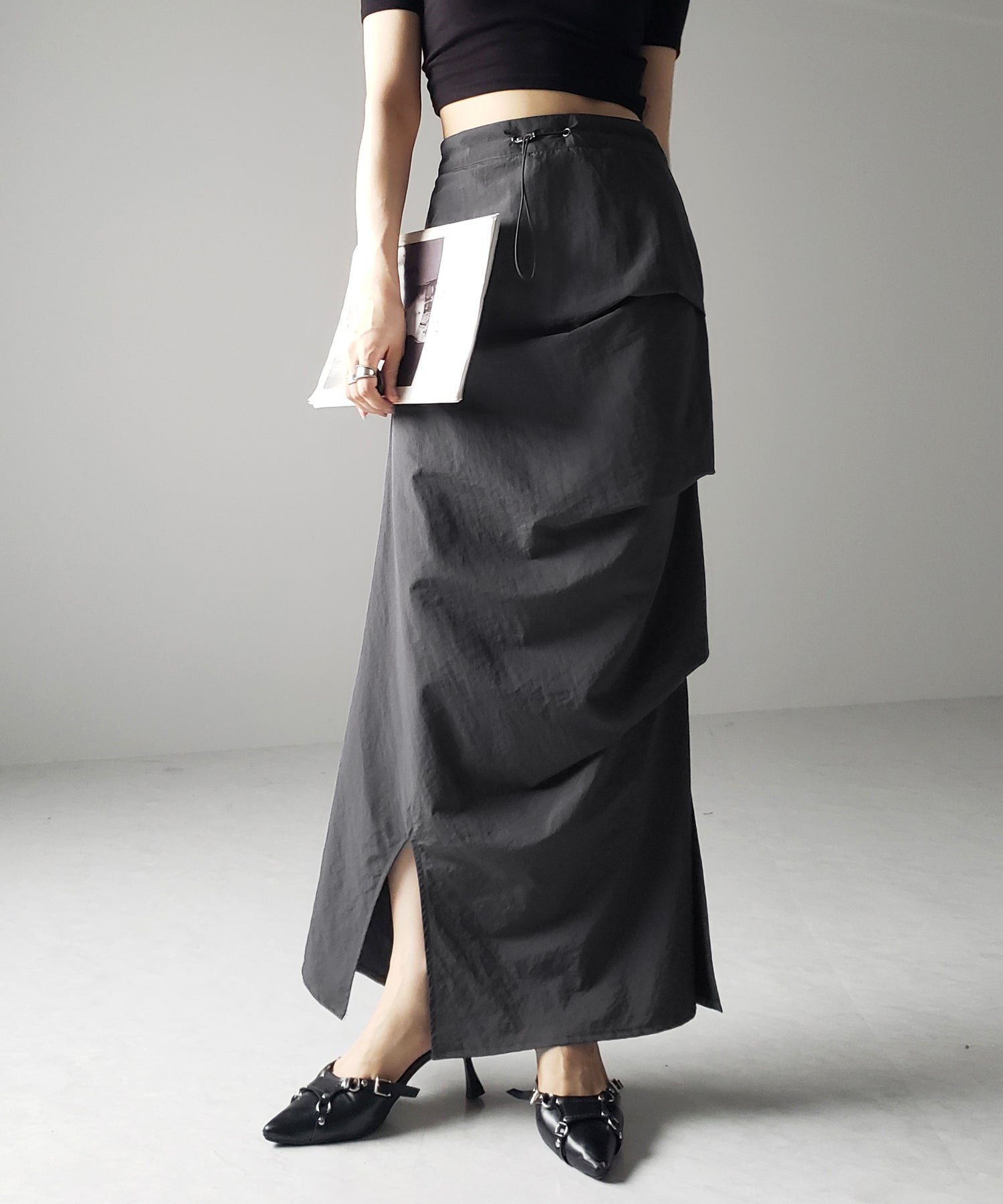 【 ３color／３size 】ドローコードタックデザインナイロンロングスカート