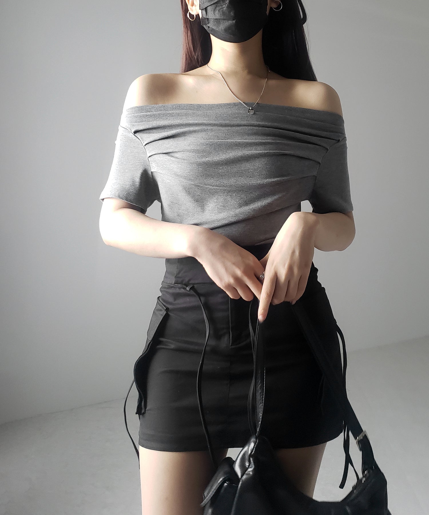 【 ３color 】半袖タックデザインドレープオフショルダートップス