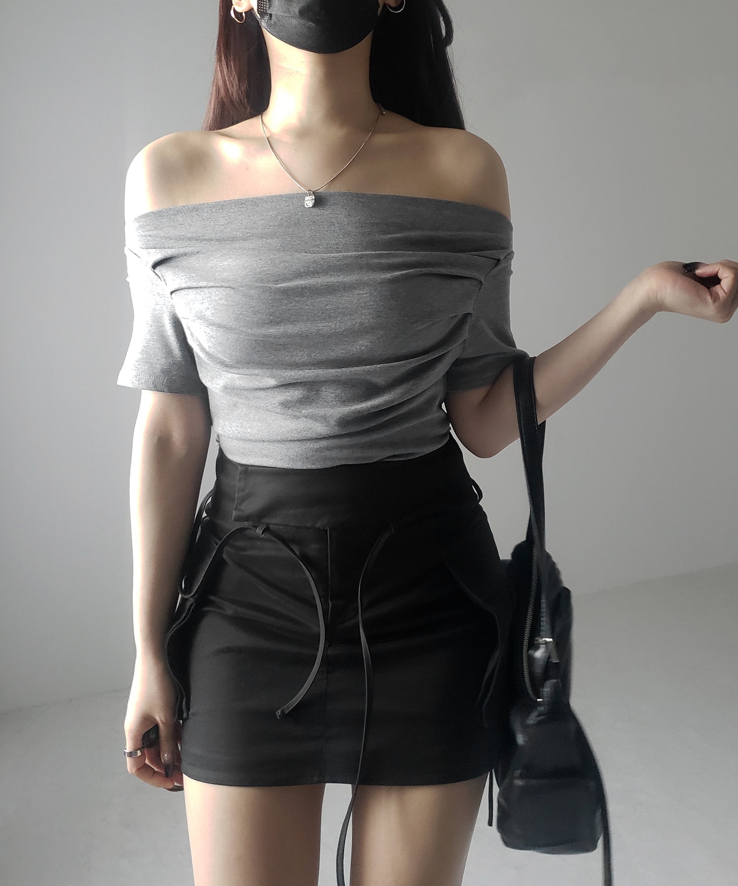 【 ３color 】半袖タックデザインドレープオフショルダートップス