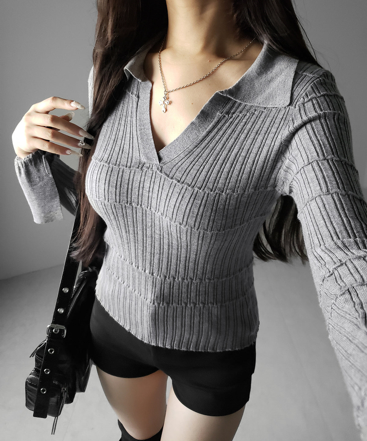 スキッパーネックスリムリブニットトップス ／ skipper neck slim rib knit tops
