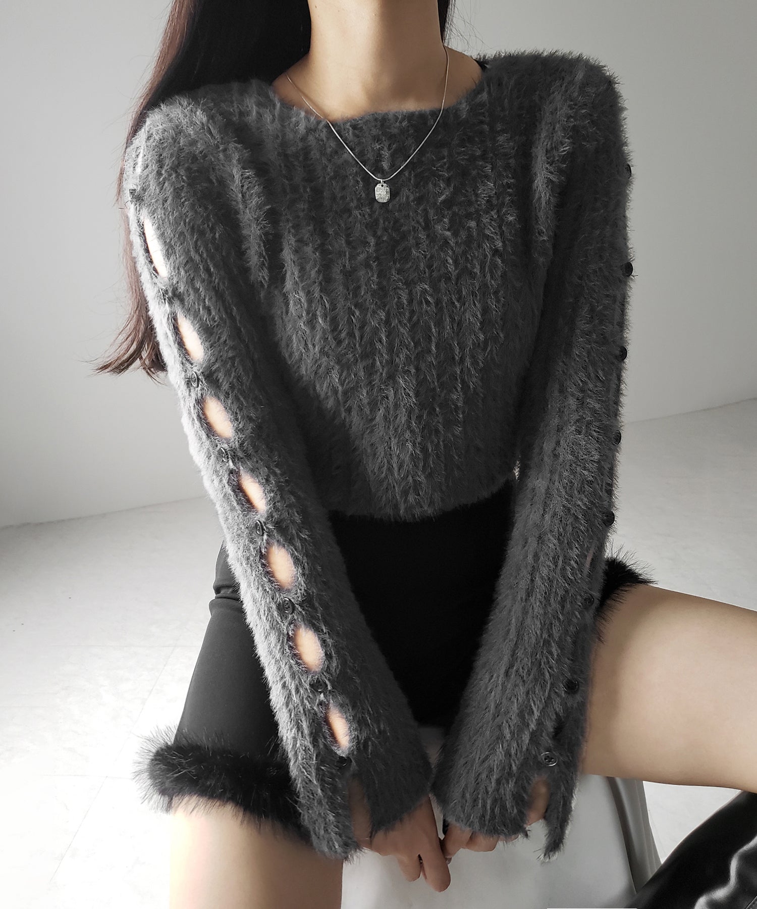 【 ３color 】カットアウトスリットスリーブショートシャギーニット ／ cutout slit sleeve short shaggy knit