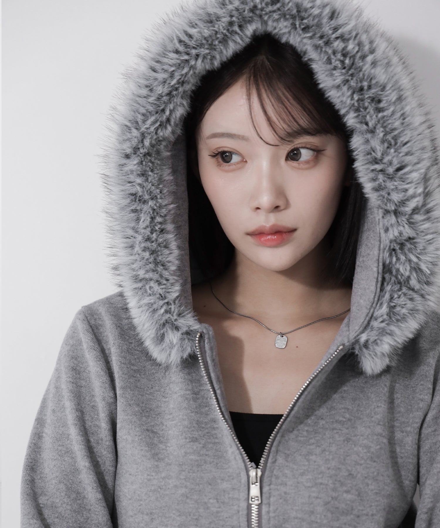 【 セットアップ 】ファーフードショートパーカー＆スウェットフレアパンツ ／ Fur short hoodie ＆ sweat flare pants SETUP