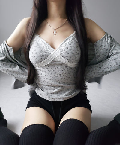 【 ２点セット 】小花柄レースキャミソール ＋ カーディガン SET ／ （ 2piece SET ）Floral lace camisole + cardigan SET