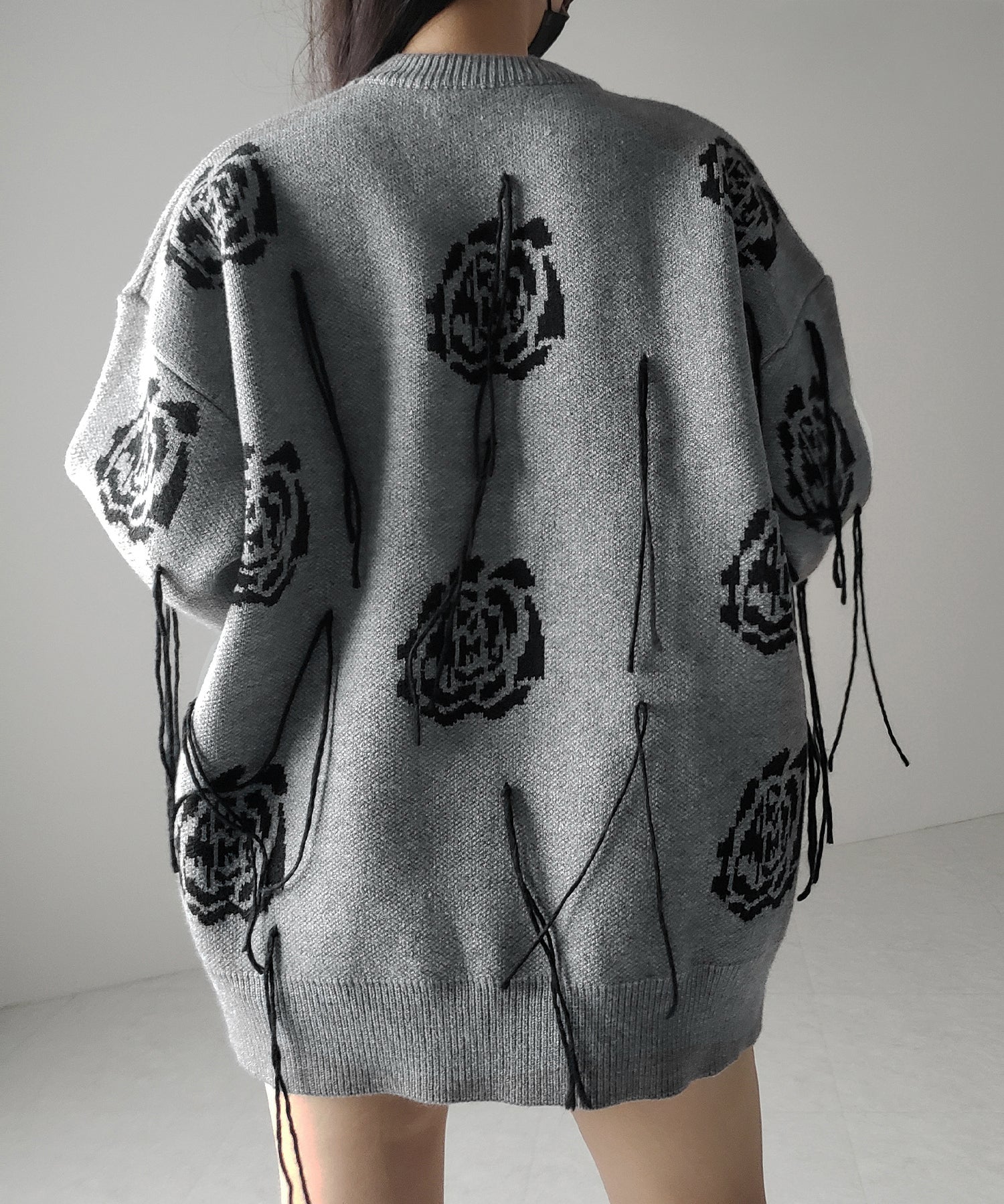 バラジャガードフリンジビッグシルエットニット ／ rose jacquard fringe big silhouette knit