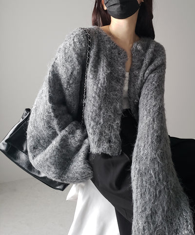ボリュームワイドスリーブショートシャギーニットカーディガン ／ volume wide sleeve short shaggy knit cardigan