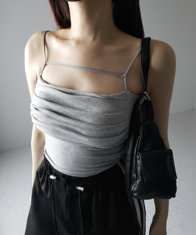 【 カップ付き／２WAY 】ラインストラップタックショートキャミソール ／ line strap tuck short camisole