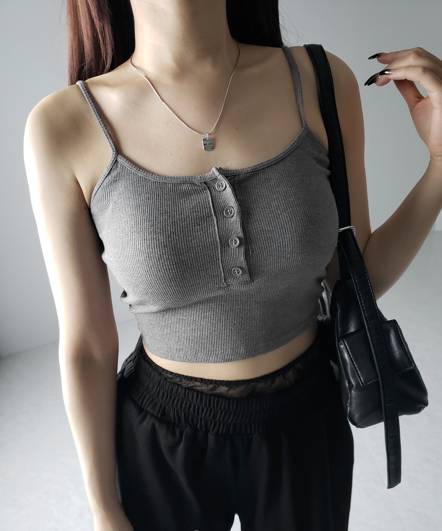 【 カップ付き 】フロントボタンヘンリーネックショートリブキャミソール ／ front button henry neck short rib camisole