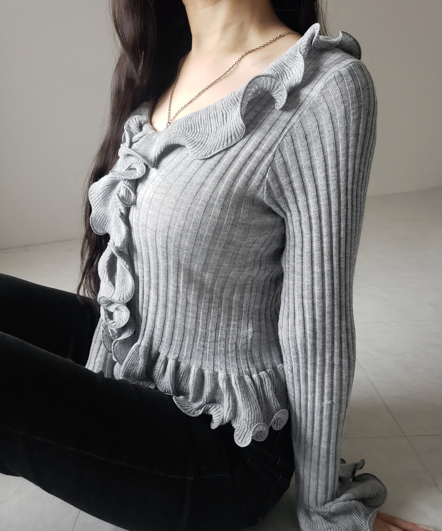 シアーフリル長袖リブニットカーディガン ／ sheer frill long-sleeve ribbed knit cardigan