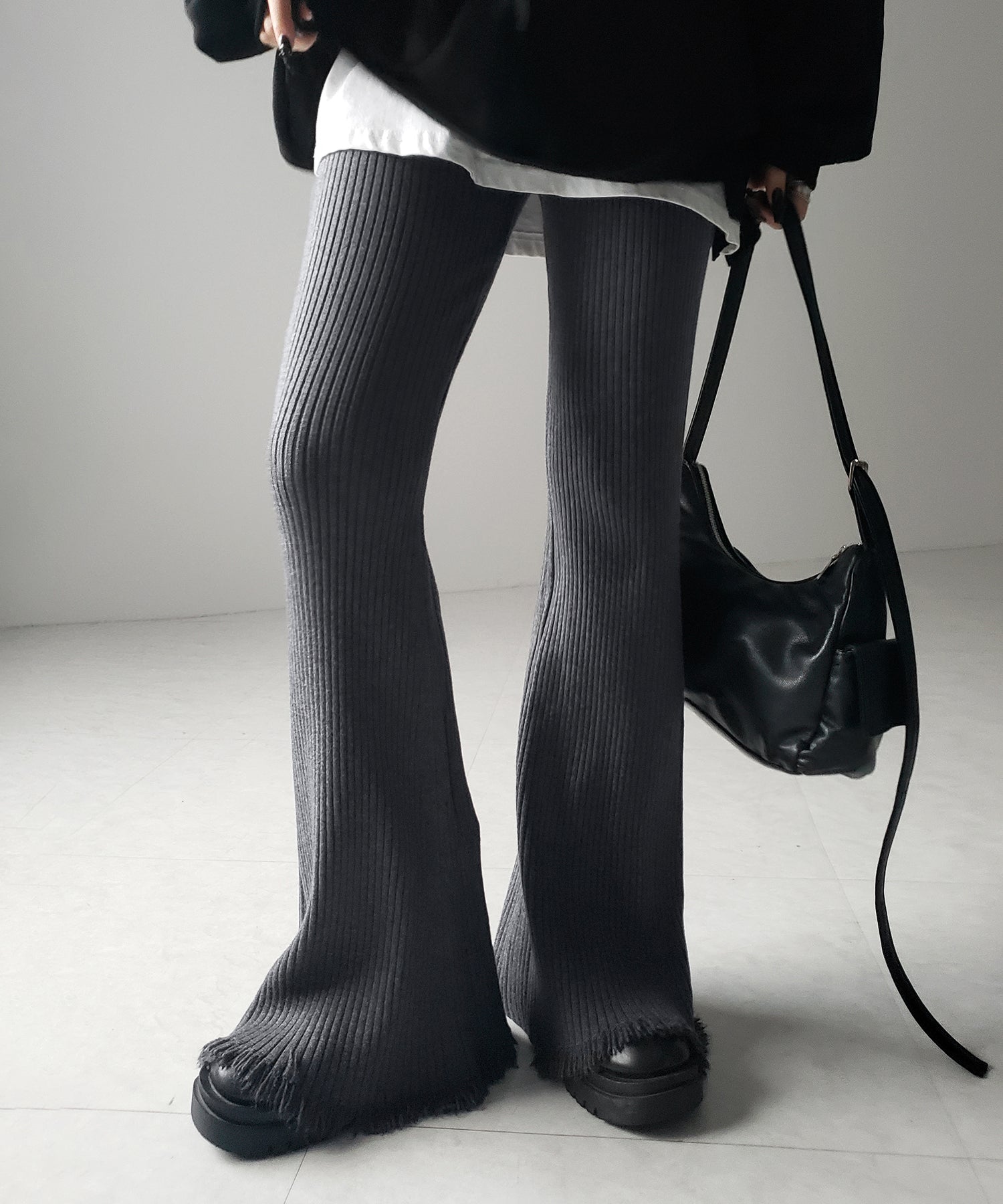 【 ２color 】フリンジリブニットフレアパンツ ／ fringe lib knit flare pants