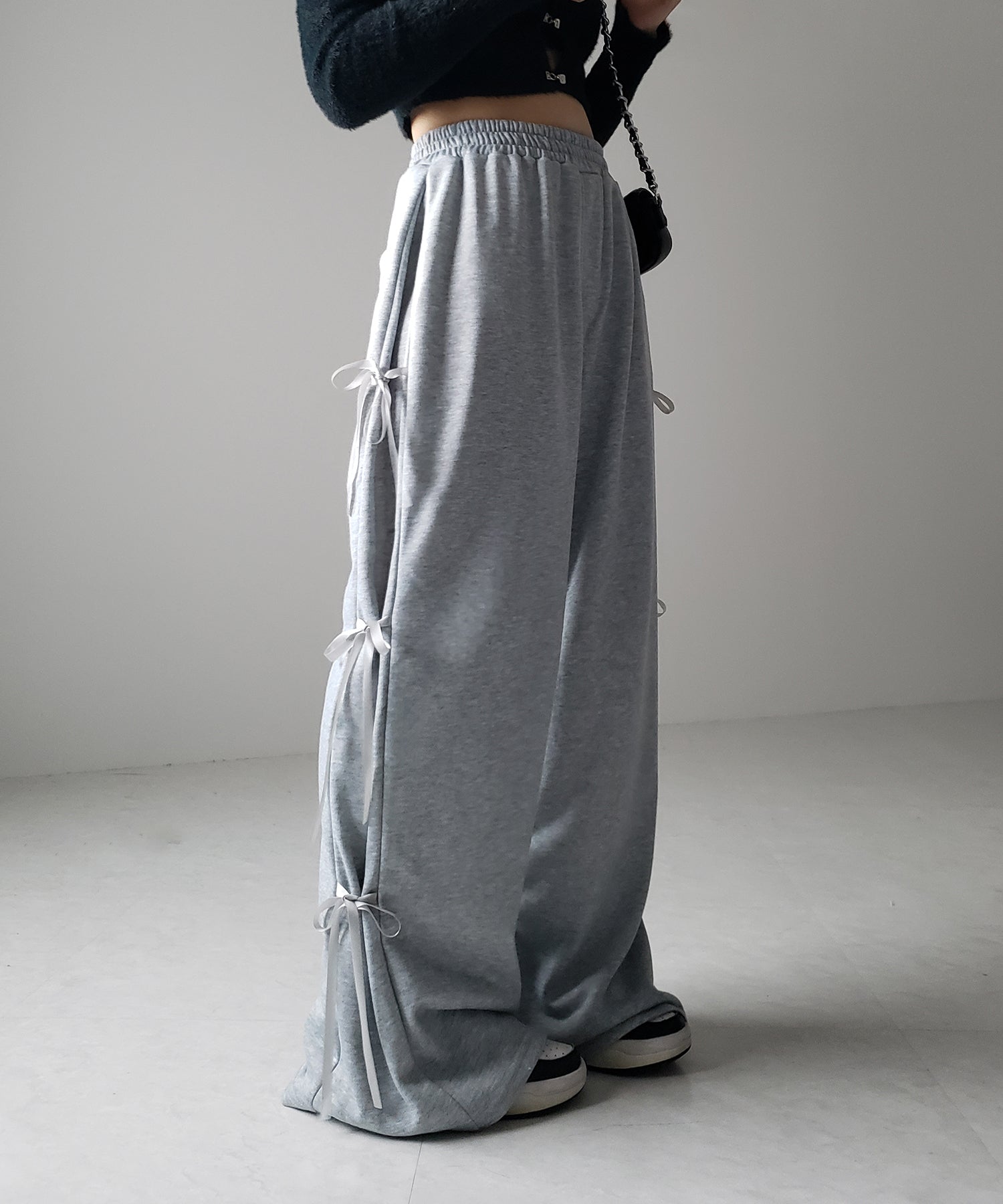 【 ２color 】３ストラップサイドリボンワイドスウェットパンツ／ three strap side ribbon wide sweat pants