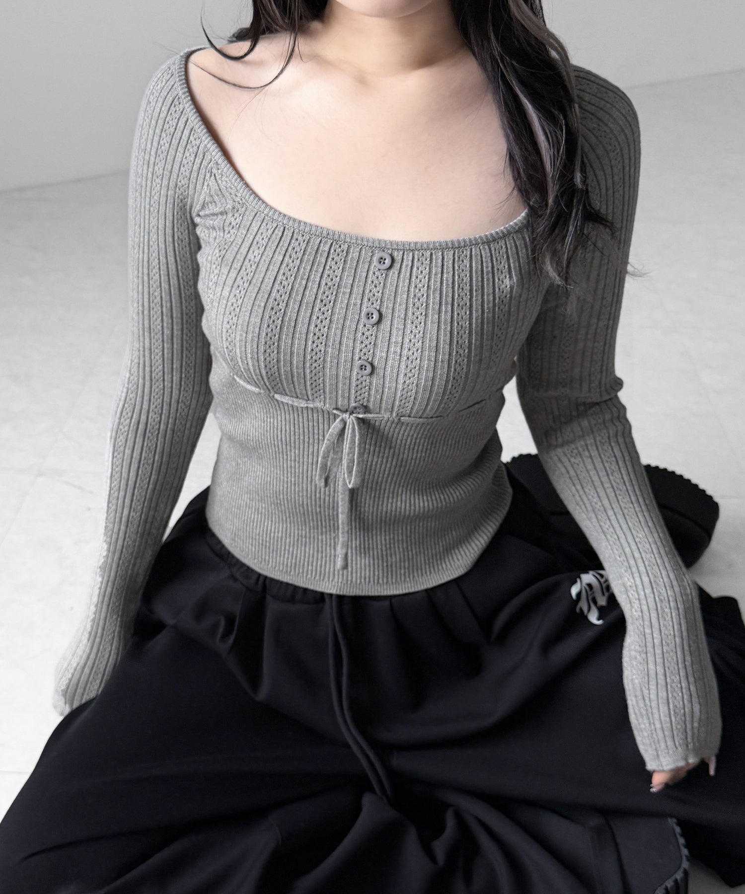 スリムフィット透かし柄リブニット / slim fit watermark pattern rib knit tops