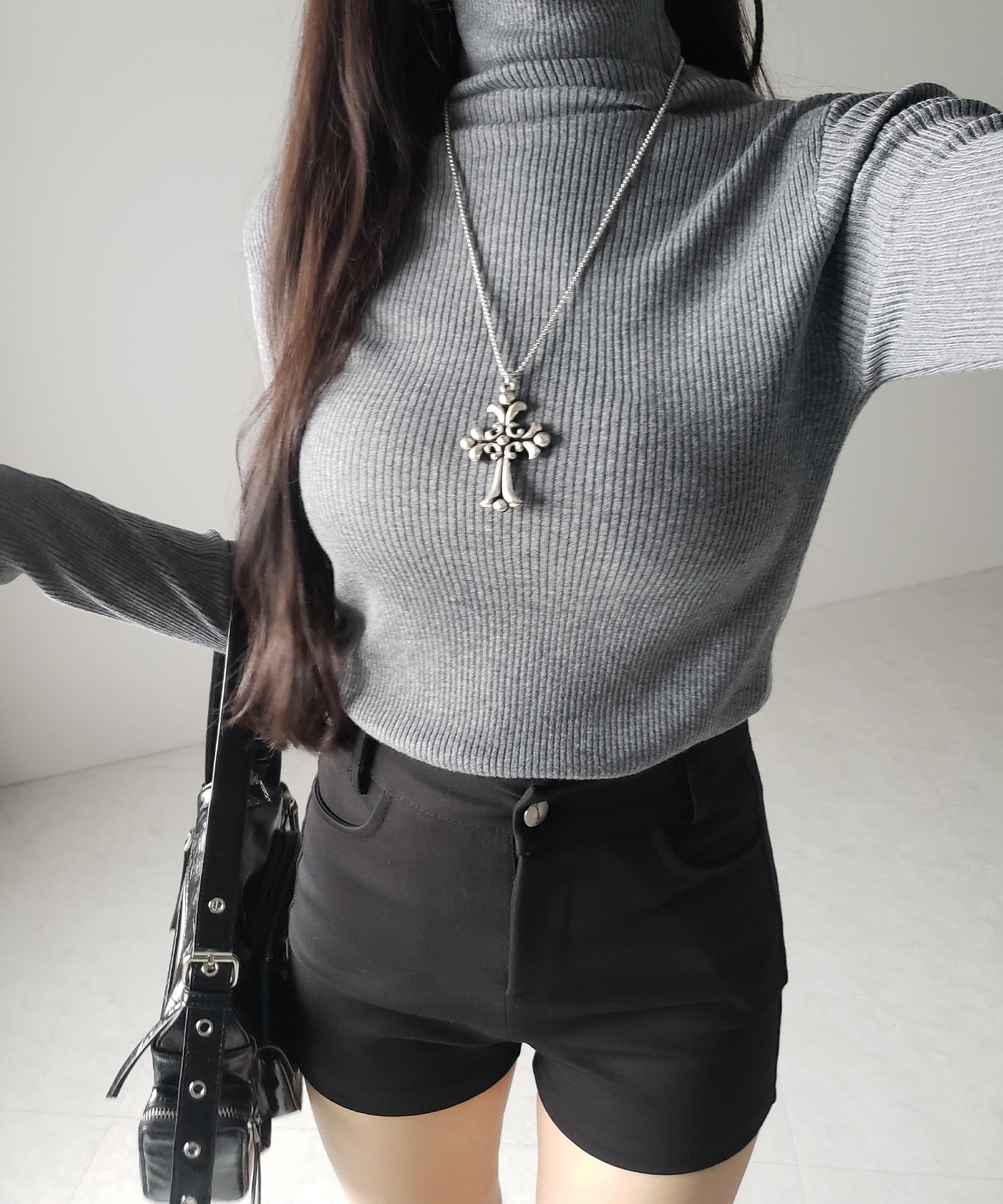 ハイネックスリムリブニットトップス ／ highneck slim lib knit tops