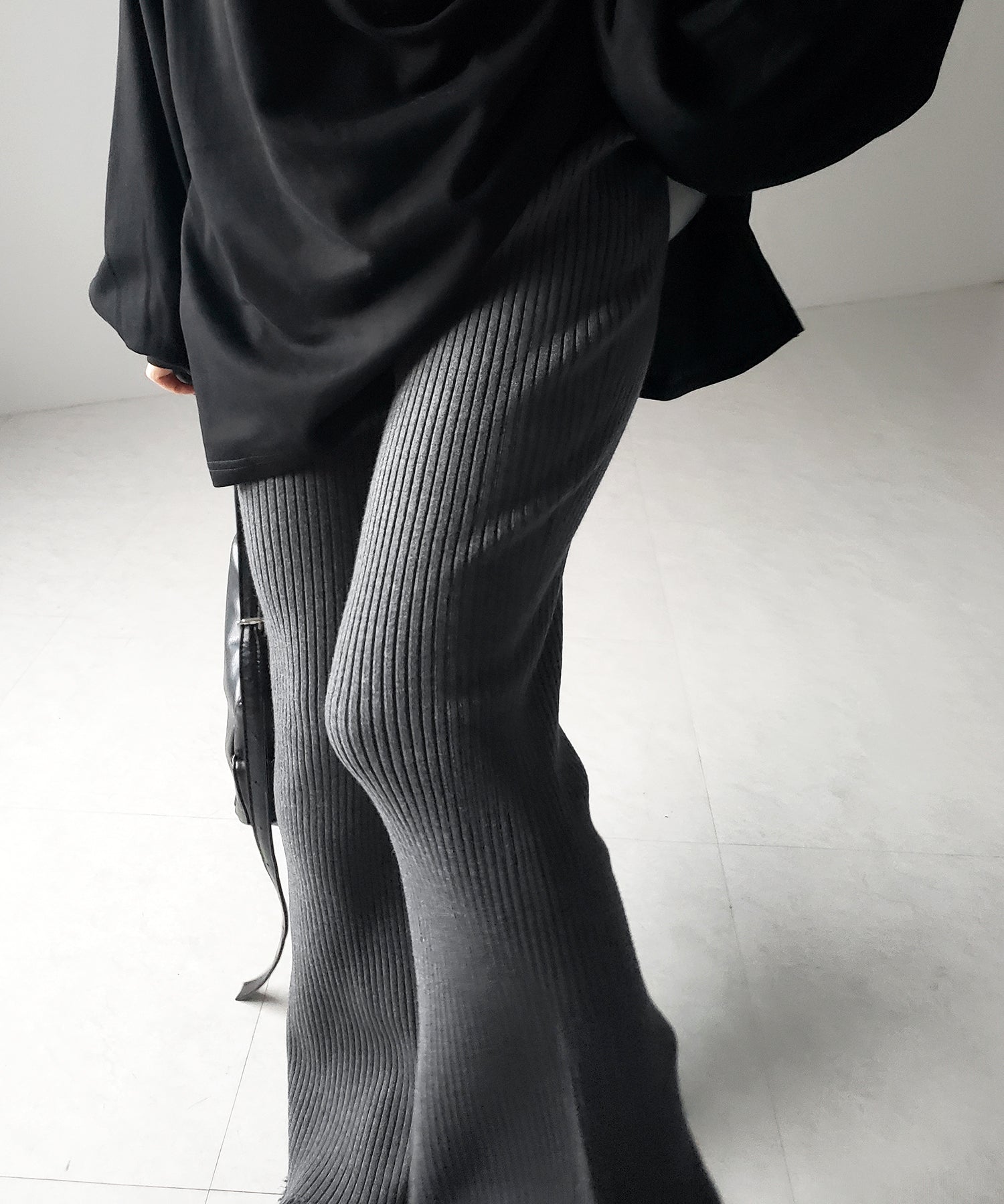 【 ２color 】フリンジリブニットフレアパンツ ／ fringe lib knit flare pants