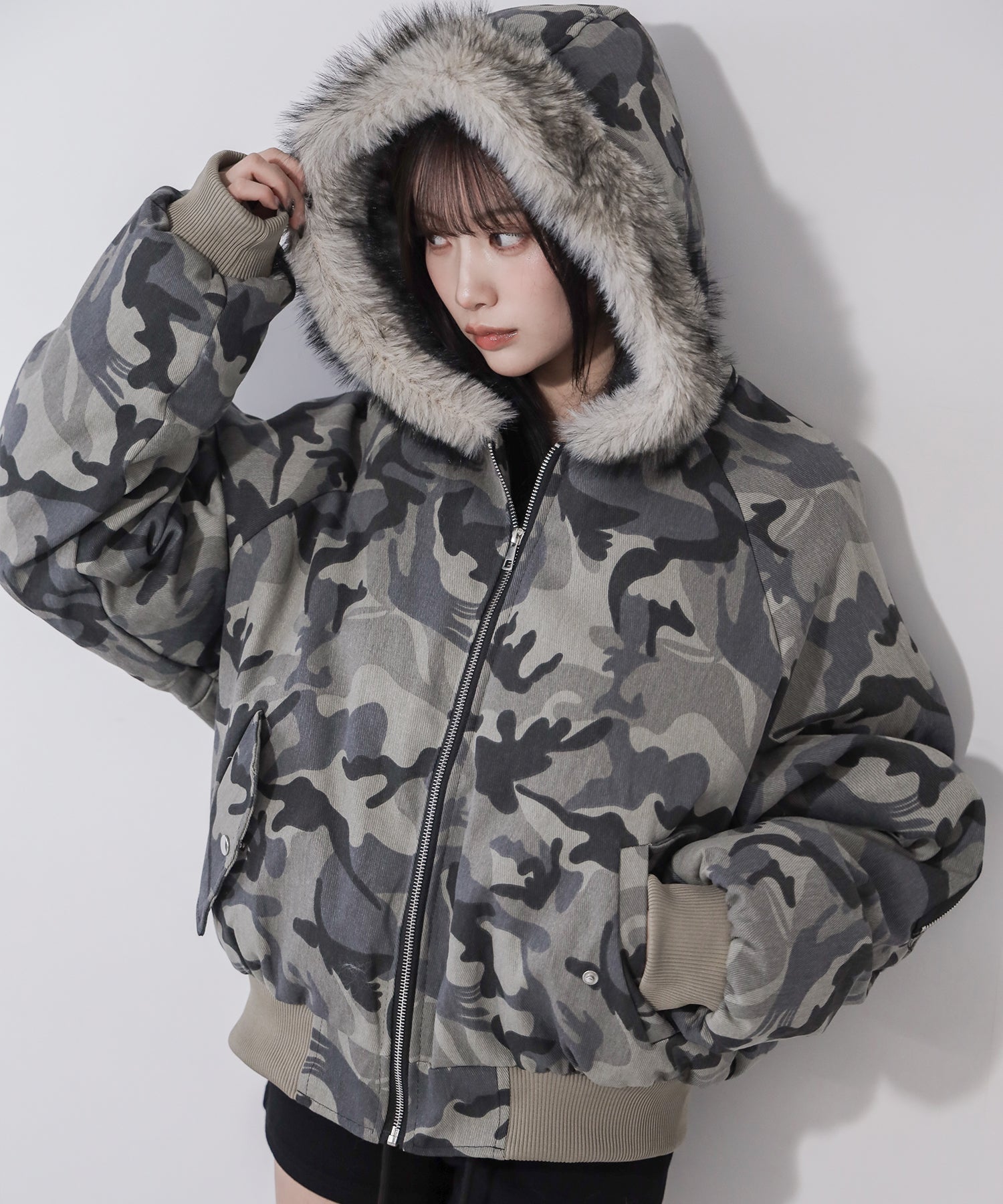 カモフラフェイクファーフーディ中綿ジャケット ／ camouflage fake fur hoodie down jacket