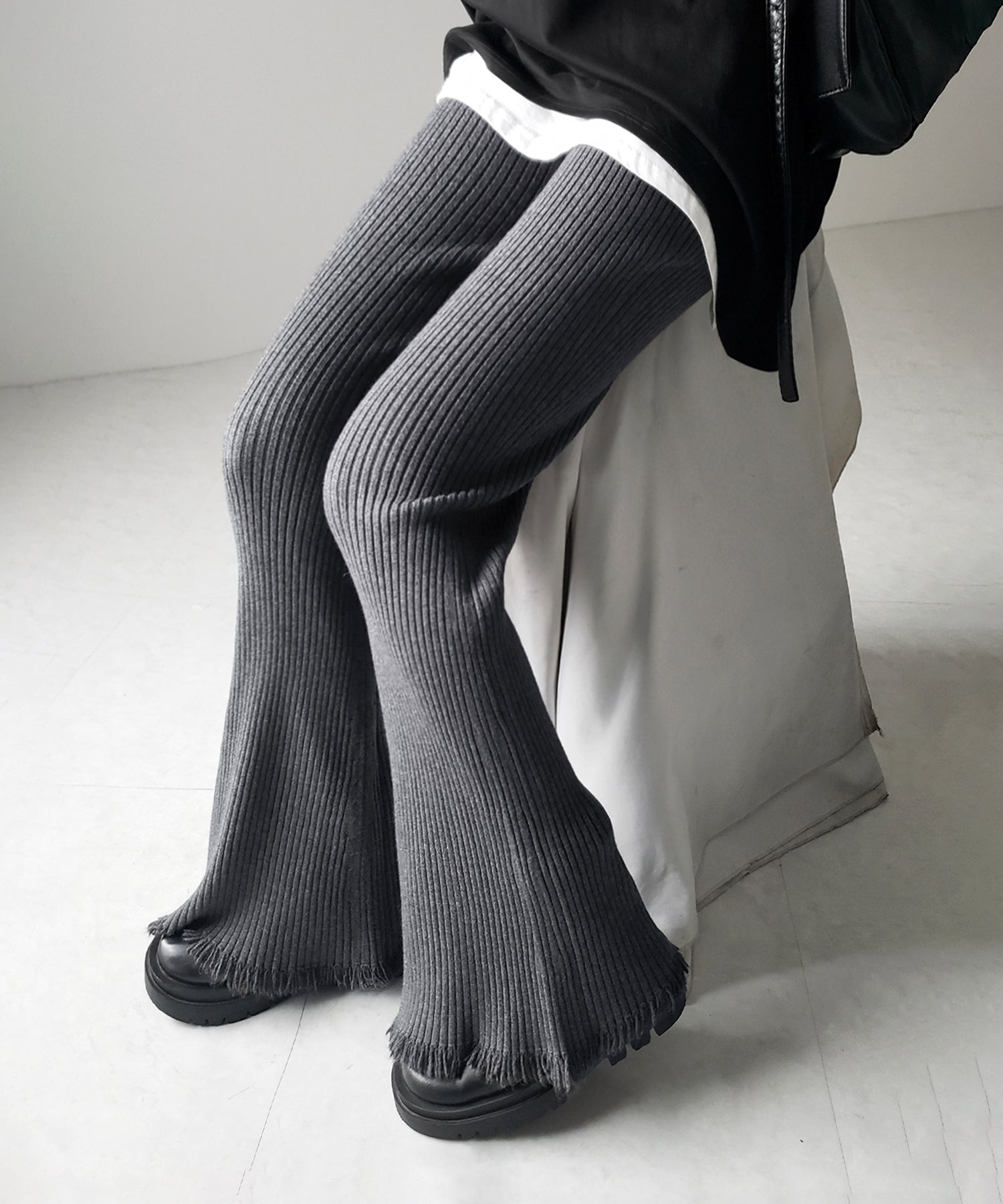 【 ２color 】フリンジリブニットフレアパンツ ／ fringe lib knit flare pants