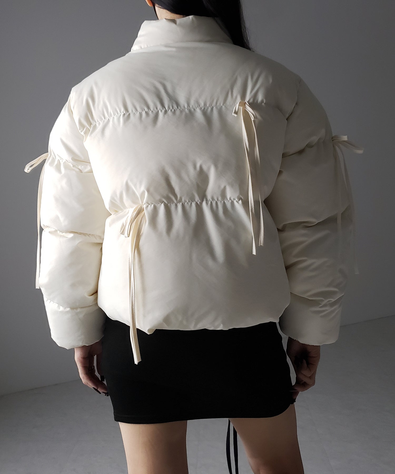 【 選べる３色展開 ／ 裾絞り可能２WAY 】ストラップリボンショートパフダウンジャケット ／ strap ribbon short puff down jacket