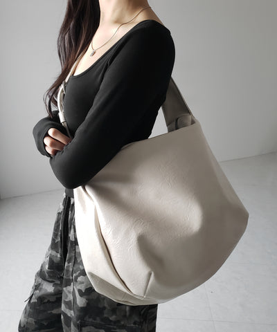 【 ２WAY ／ A4収納可 】ハトメデザインベルテッドワンハンドルショルダーバッグ ／ Eyelet design belted onehandle shoulder bag