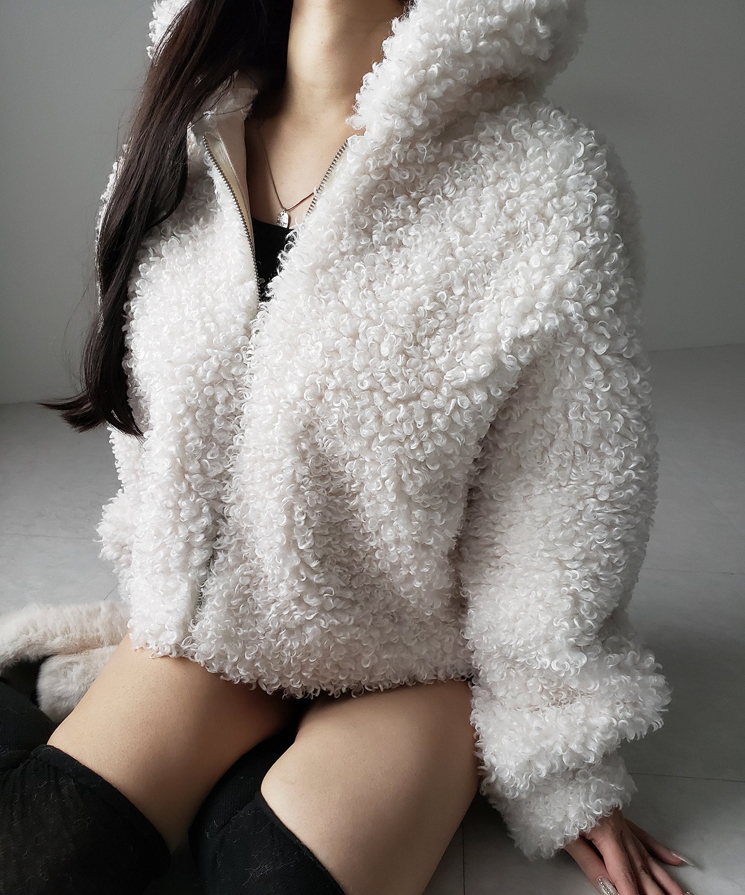 テディボアジップアップフーディクロップドコート ／ teddy boa zipup hoodie cropped cat