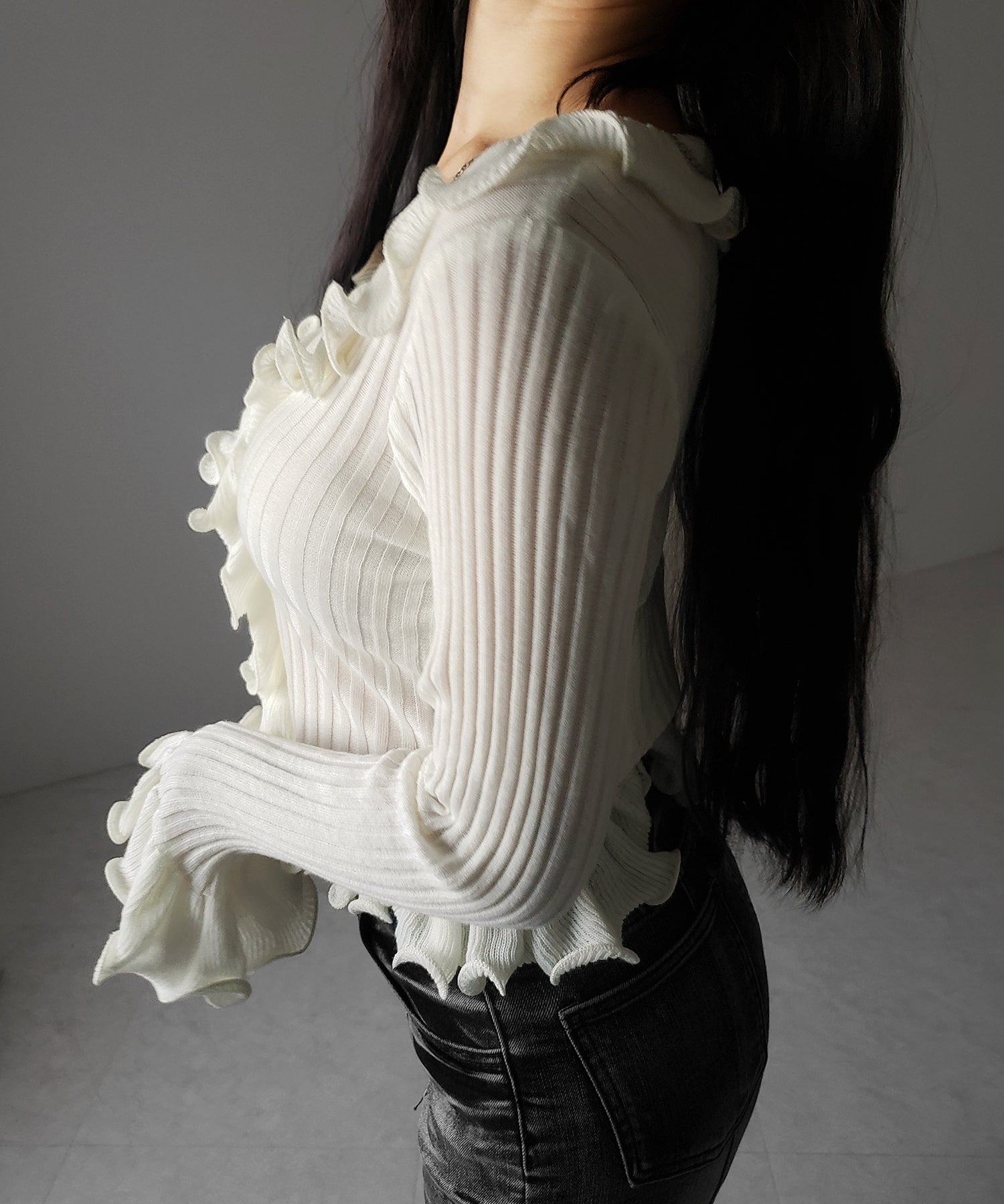 シアーフリル長袖リブニットカーディガン ／ sheer frill long-sleeve ribbed knit cardigan