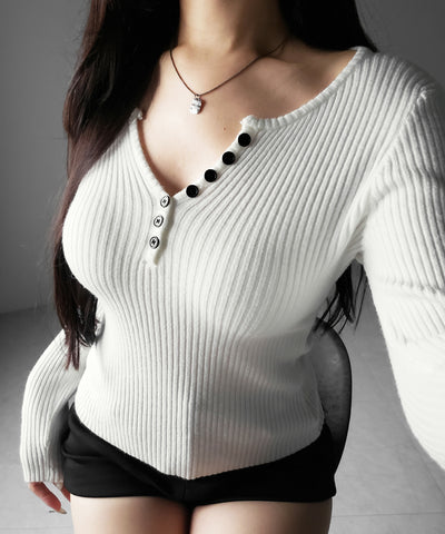 フロントボタンヘンリーネックスリムリブニット ／ Front button henley neck slim rib knit