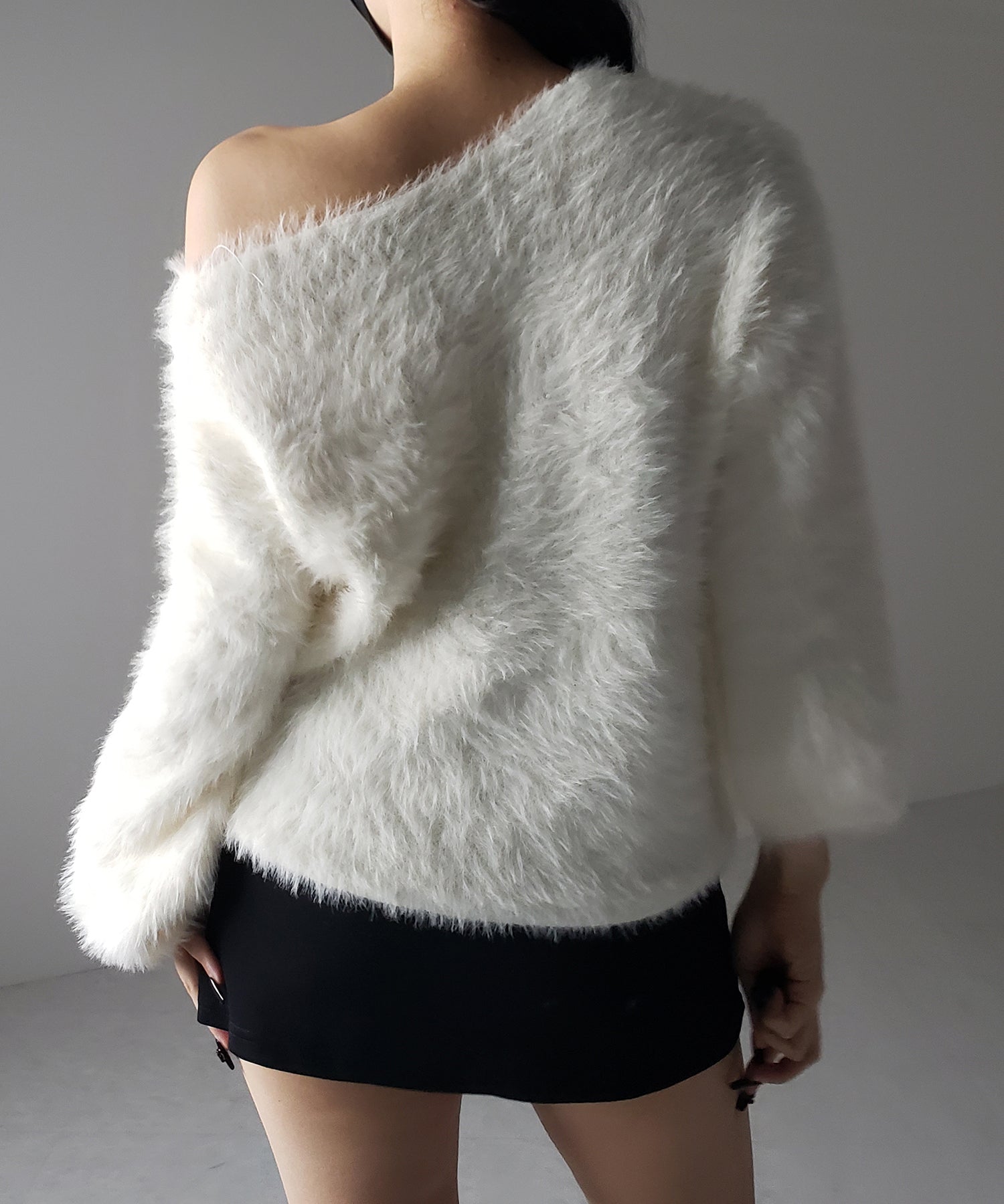 【 ３color 】ナナメストラップカットアウトシャギーニット ／ naname strap cutout shaggy knit