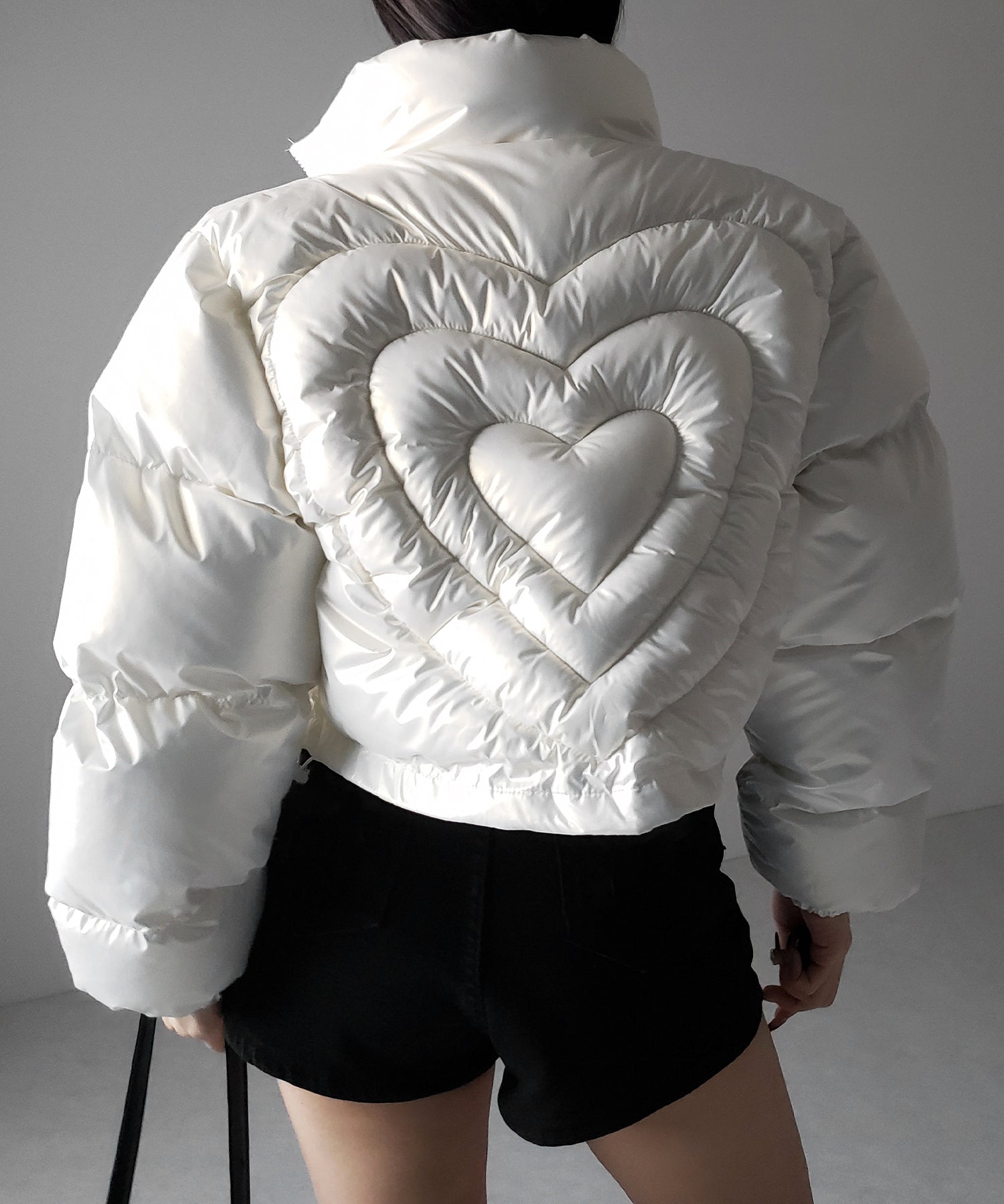 ハートグロッシーショートダウンジャケット ／ heart glossy short down jacket