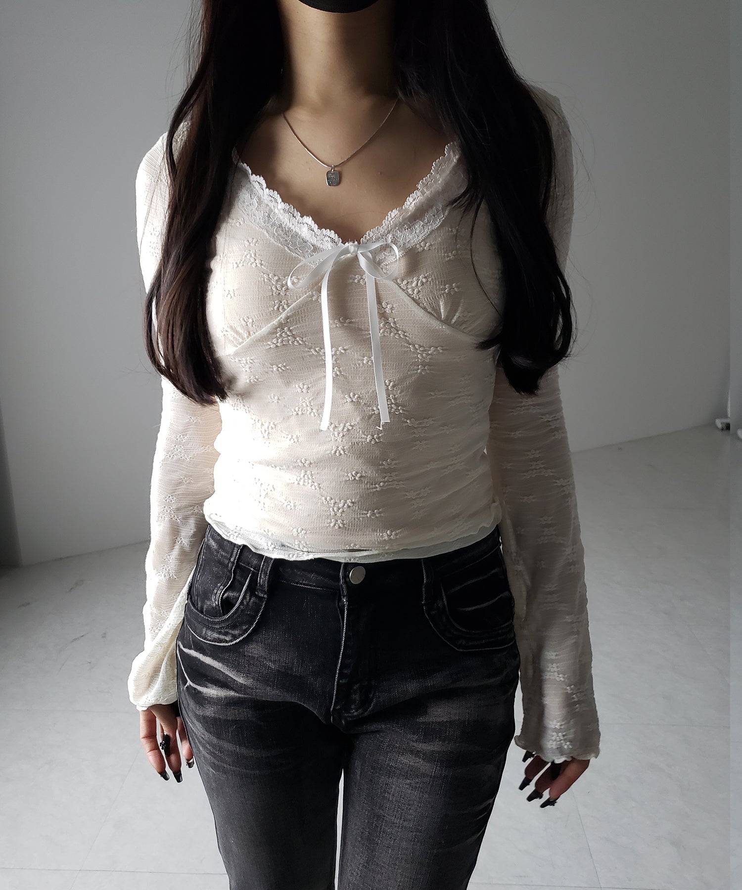 フロントリボンレイヤードレーストップス ／ front ribbon layered lace tops
