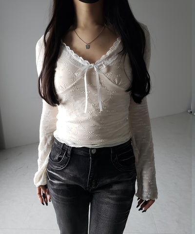 フロントリボンレイヤードレーストップス ／ front ribbon layered lace tops