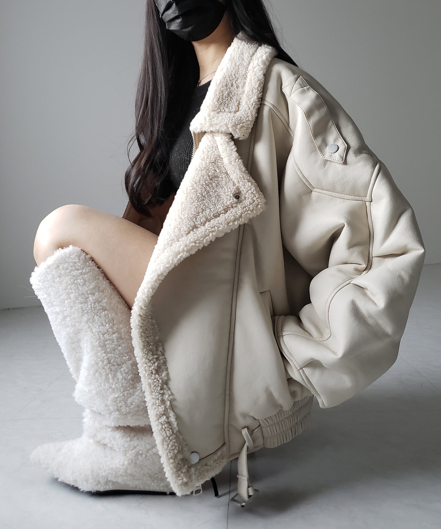 【 ２color 】フェイクレザーベルテッドボアムートンジャケット ／ fake leather belted boa mouton jacket