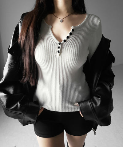 フロントボタンヘンリーネックスリムリブニット ／ Front button henley neck slim rib knit