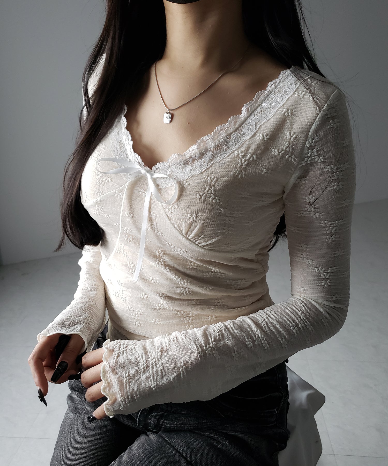 フロントリボンレイヤードレーストップス ／ front ribbon layered lace tops
