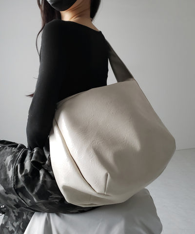 【 ２WAY ／ A4収納可 】ハトメデザインベルテッドワンハンドルショルダーバッグ ／ Eyelet design belted onehandle shoulder bag