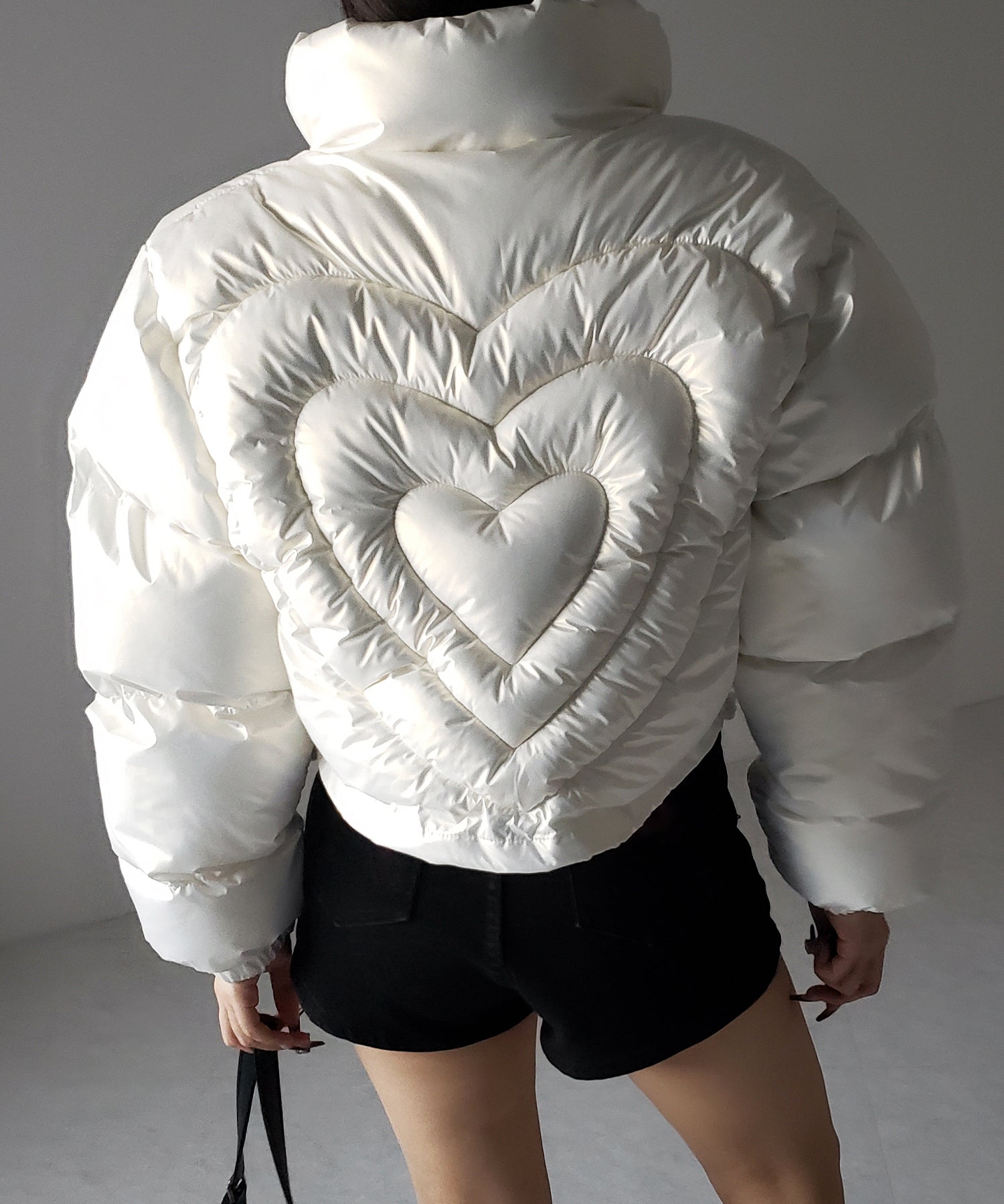 ハートグロッシーショートダウンジャケット ／ heart glossy short down jacket