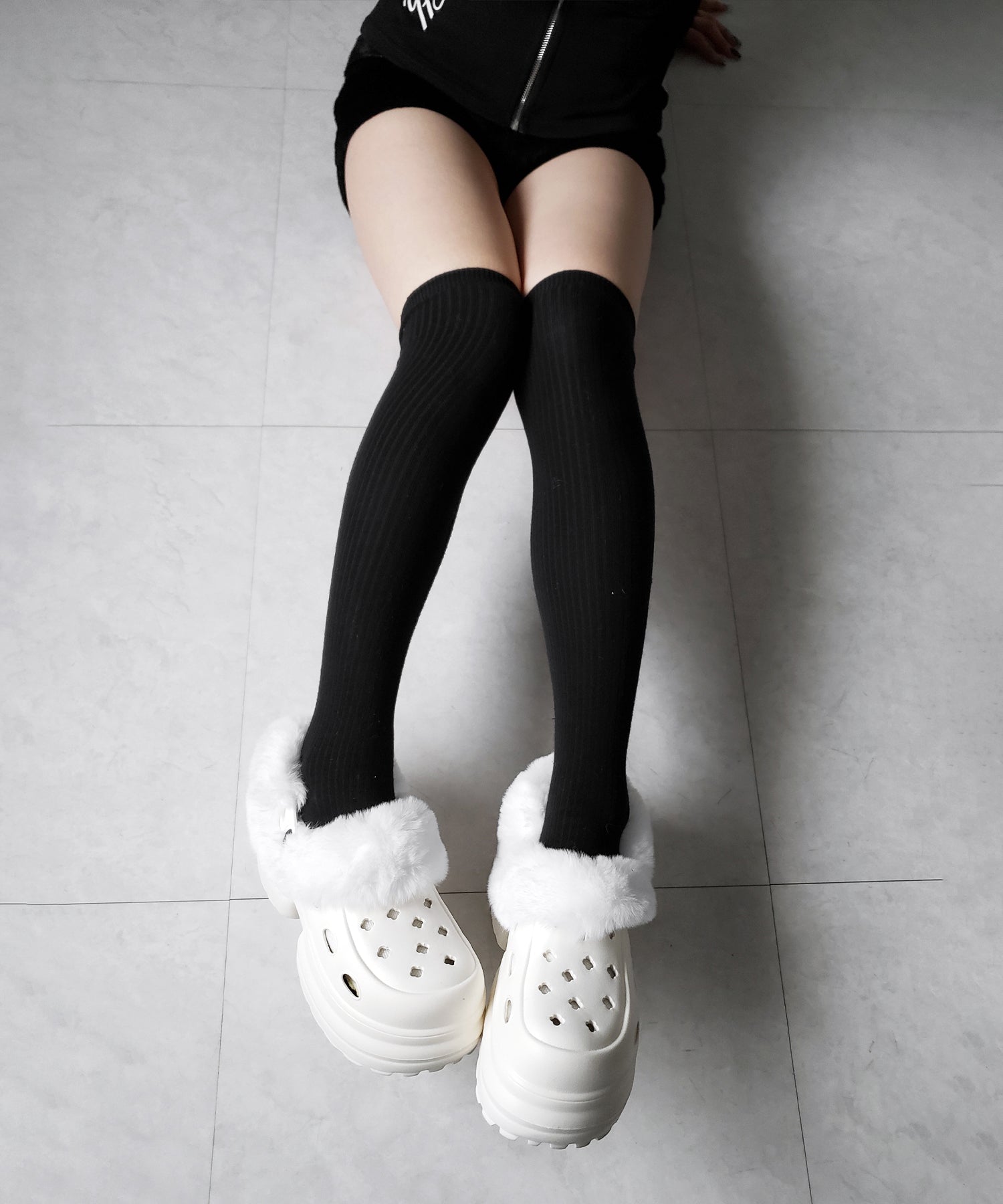 フェイクファー厚底クロッグサンダル ／ Fake fur platform clog sandals