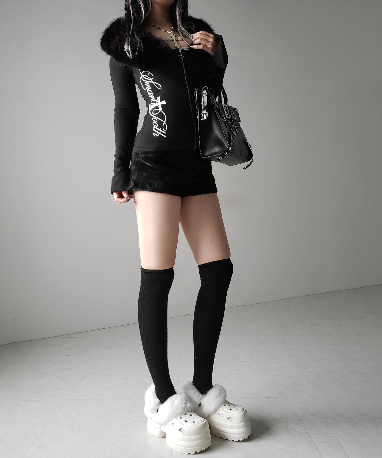 フェイクファー厚底クロッグサンダル ／ Fake fur platform clog sandals