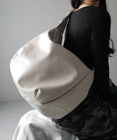 【 ２WAY ／ A4収納可 】ハトメデザインベルテッドワンハンドルショルダーバッグ ／ Eyelet design belted onehandle shoulder bag