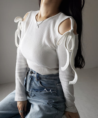 【 ３color 】カットアウトショルダーリボンリブトップス ／ Cut-out shoulder ribbon rib tops