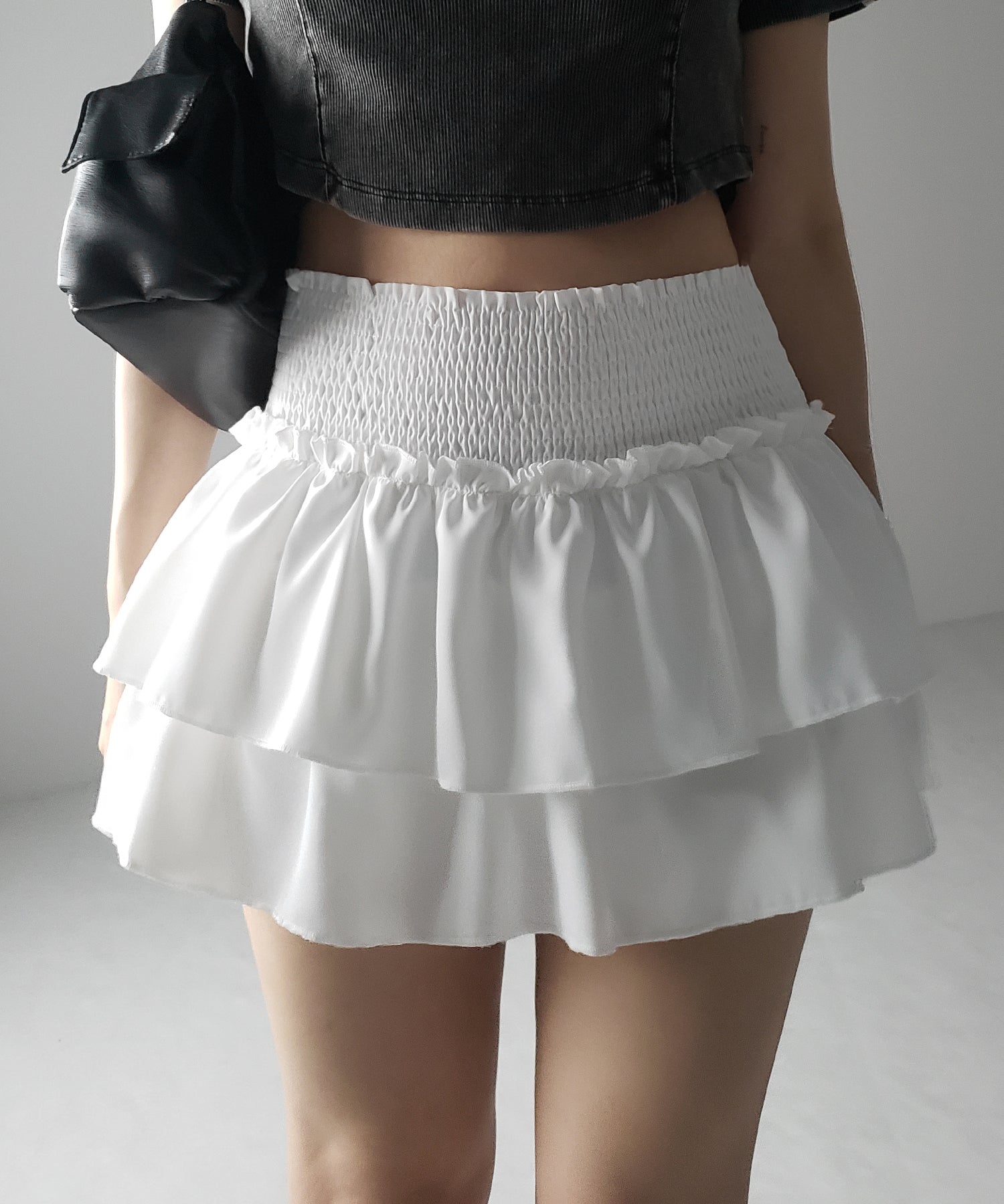 【 ３color ／ ３size 】２段フリルシャーリングミニスカパン ／ double frill shirring mini skirt pants