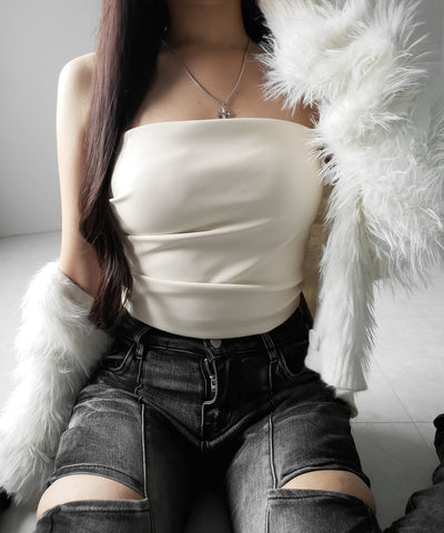 【 ２color 】サイドタックフェイクレザーショートベアトップ ／ side tuck fake leather short bare tops