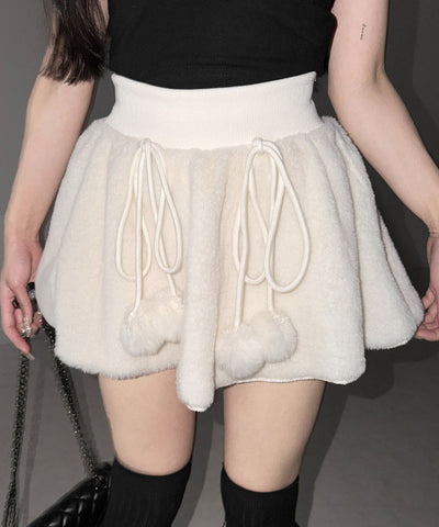 【 インパン裏地付き 】ポンポン付ファーフレアミニスカート ／ ponpon fur flare mini skirt