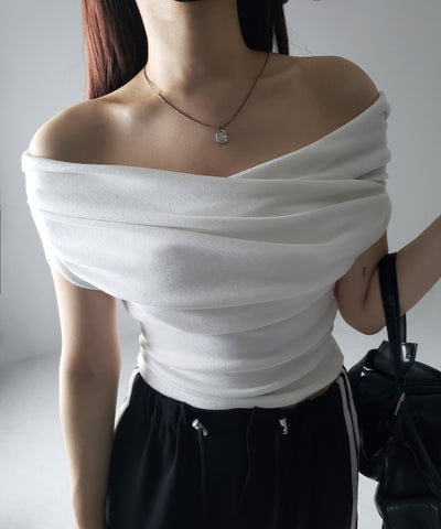【 ２color 】オフショルギャザーノースリーブトップス ／ off shoulder gather nosleeve tops