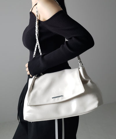 【 ３color 】チェーンフェイクレザーフラップショルダーバッグ ／ chain fake leather flap shoulder bag