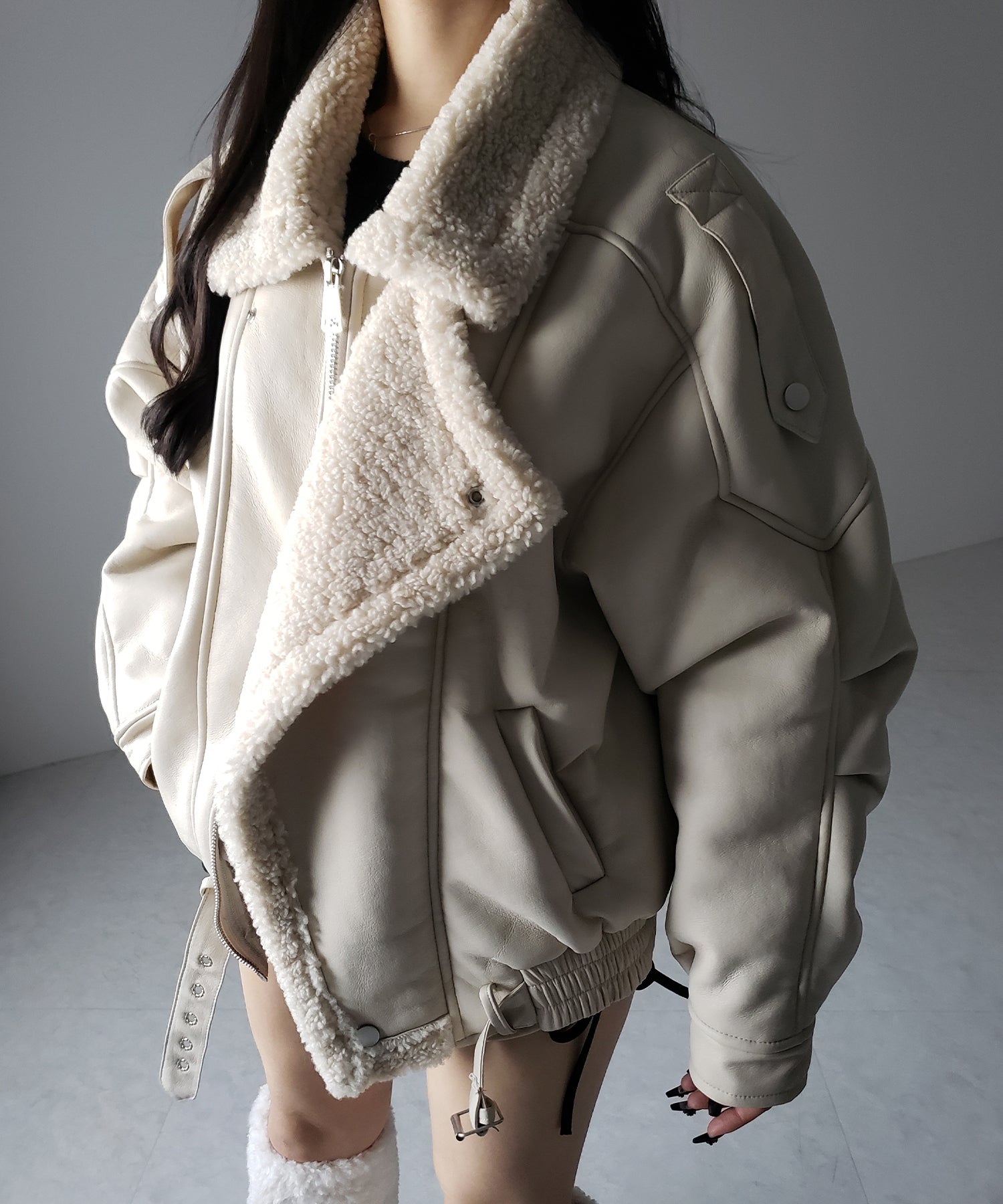 【 ２color 】フェイクレザーベルテッドボアムートンジャケット ／ fake leather belted boa mouton jacket